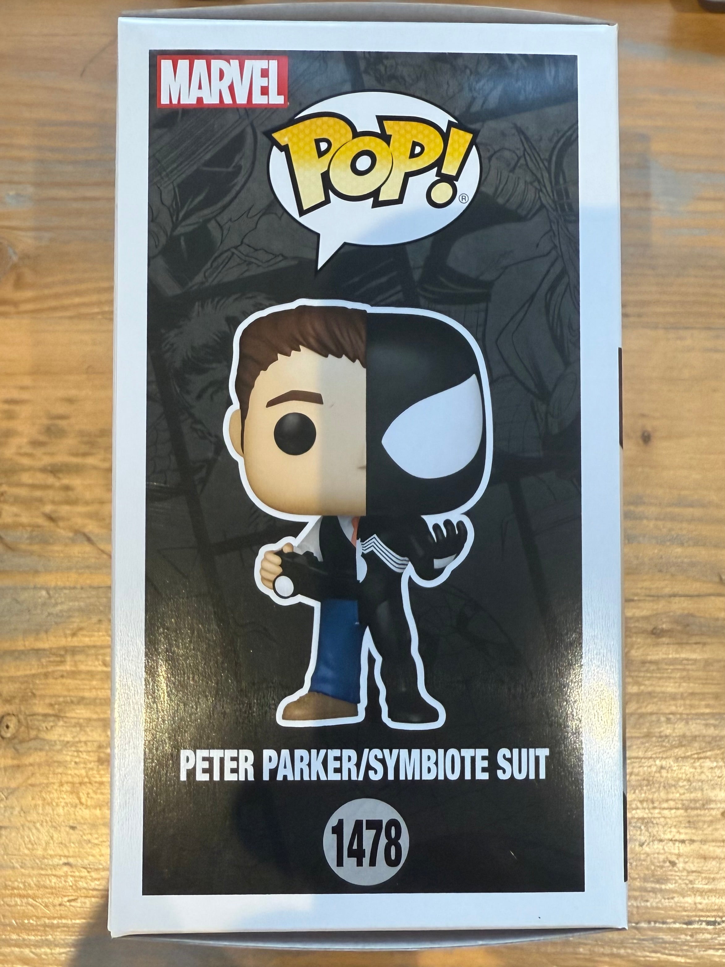 Funko Pop! Marvel: Peter Parker / Symbiote Suit (Glow in the Dark